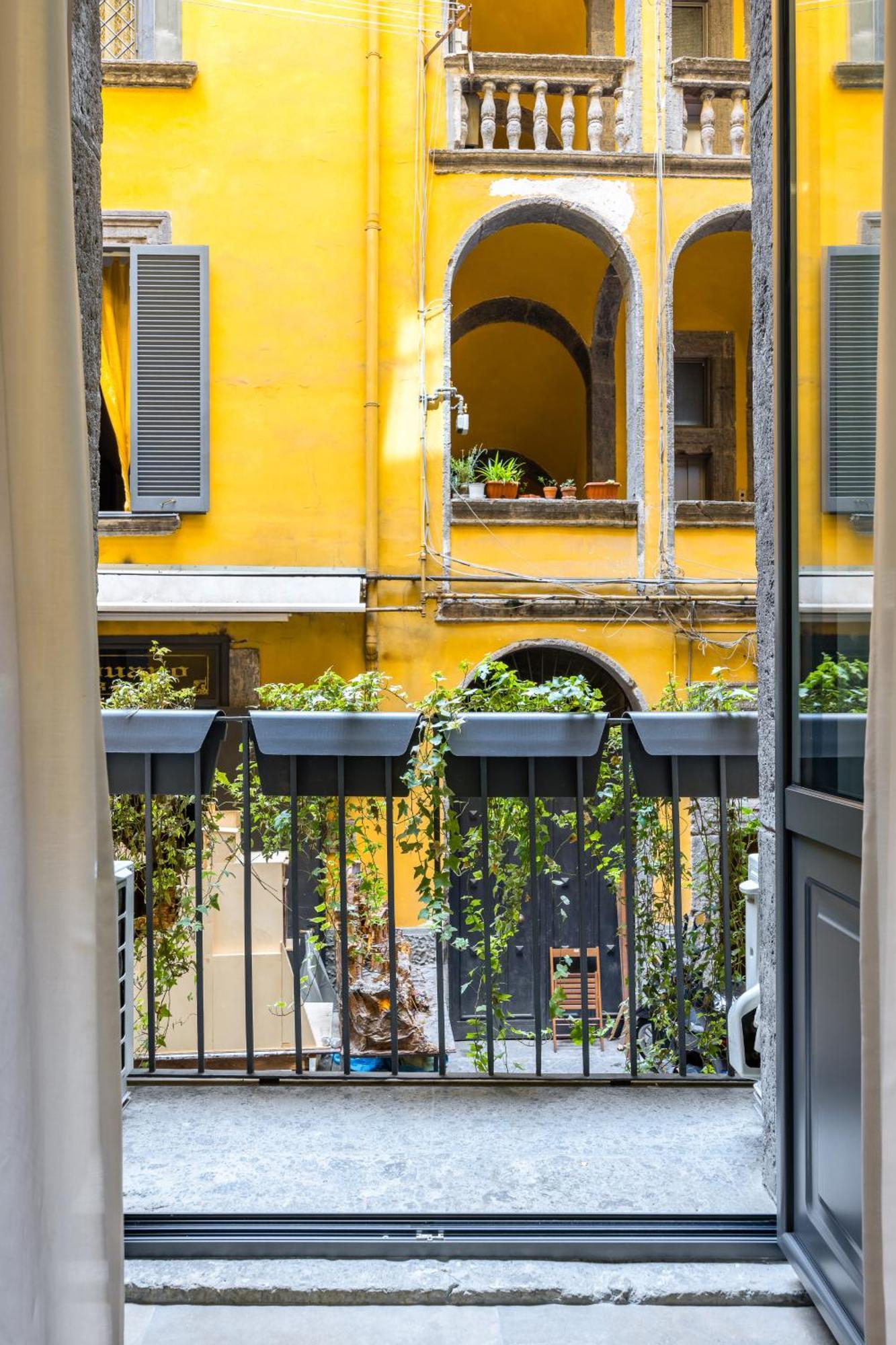 Palazzo Mormando - Industrial Apartment Naples Exterior photo