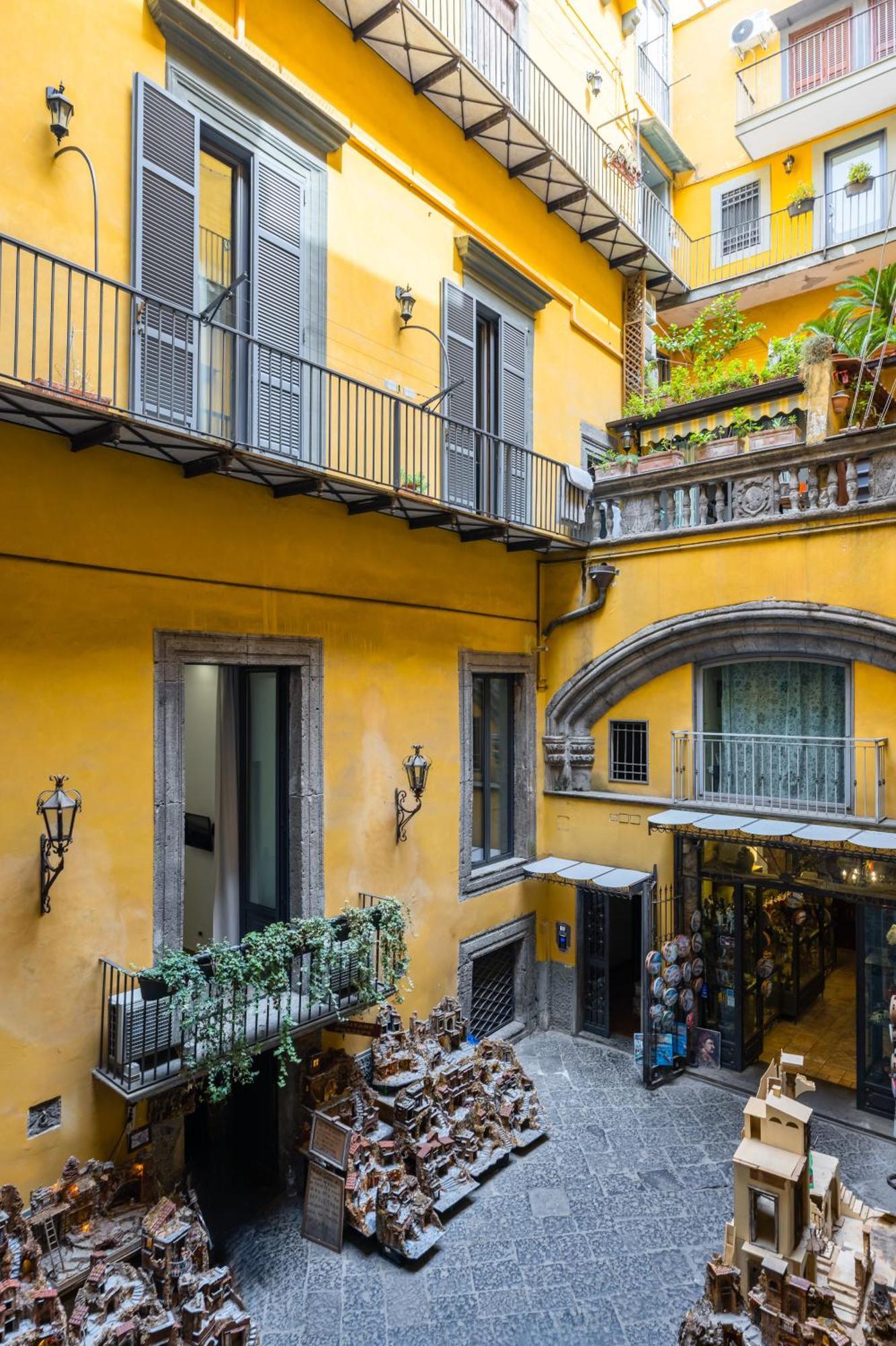 Palazzo Mormando - Industrial Apartment Naples Exterior photo